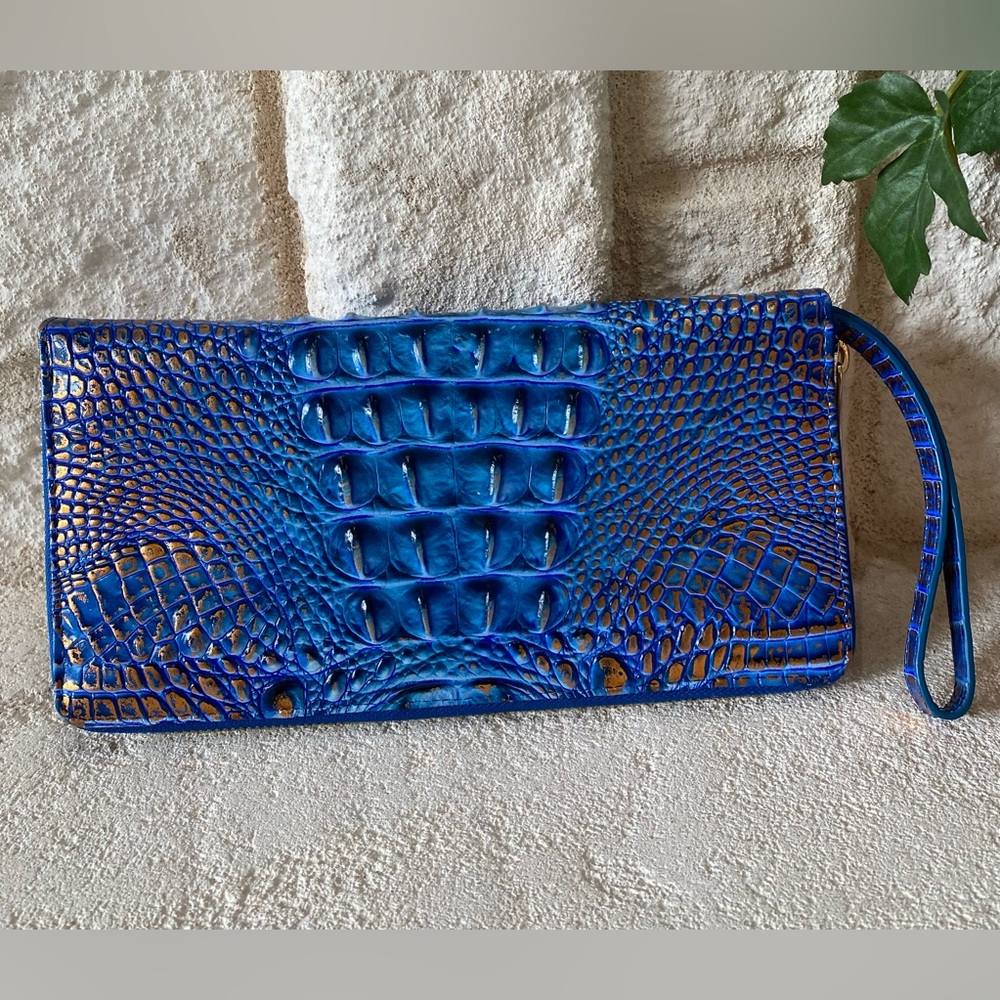 🚫SOLD🚫🌀DEEP AZURE SKYLER🌀Brahmin OVERSIZED Zip TRAVEL Wallet